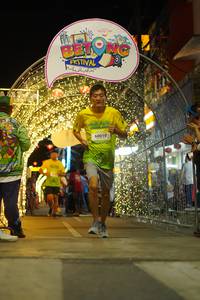 BIB: 60010
                            <button type="button" onclick="openModal(21831949)" class="btn btn-primary btn-sm float-right btn-popup" data-toggle="modal" data-target=".modal-high-quality">
                        <i class="fas fa-shopping-cart"></i> Add to Cart
                    </button>
                                            <button type="button" onclick="isThisMe(21831949, true)" class="btn btn-success btn-sm float-right btn-popup btn-isme hidden" data-toggle="tooltip" data-placement="bottom" title="นี่คือรูปของคุณใช่ไหม คลิกที่นี่เพื่อเอาเข้าอัลบั้ม">
                        <i class="fas fa-plus"></i> Add to album
                    </button>
                    <button type="button" onclick="isThisMe(21831949, false)" class="btn btn-warning btn-sm float-right btn-popup btn-isnotme hidden">
                        <i class="fas fa-ban"></i> Remove from album
                    </button>